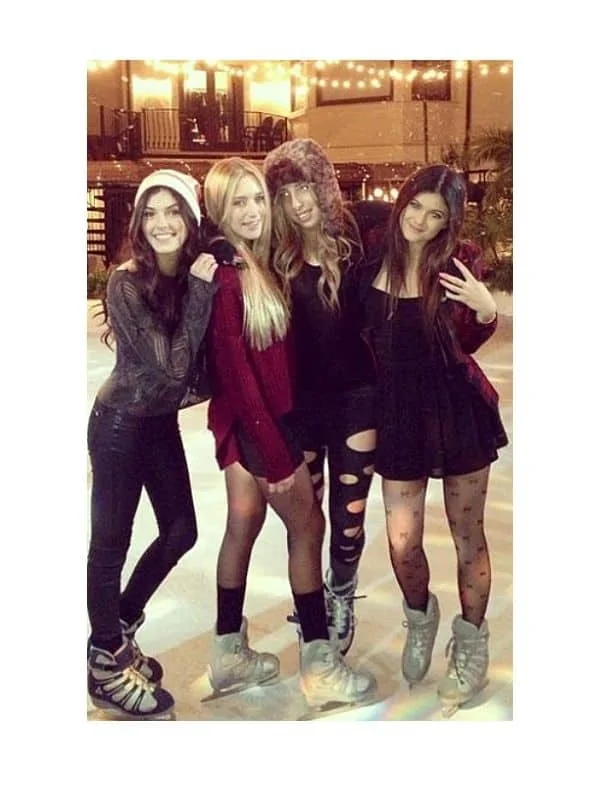 What to wear to an ice skating party?