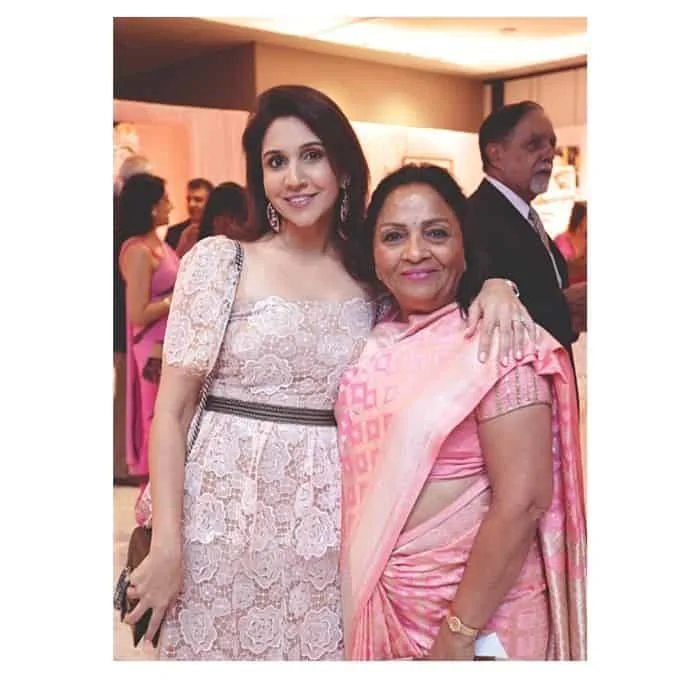 What to wear to charity gala