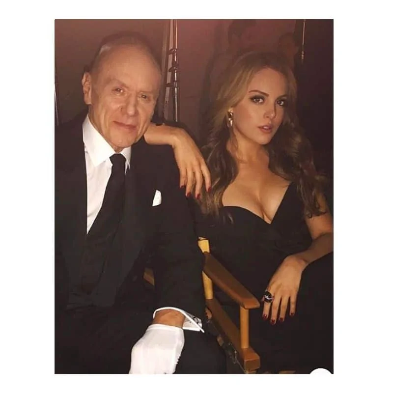 how to dress like a trophy wife