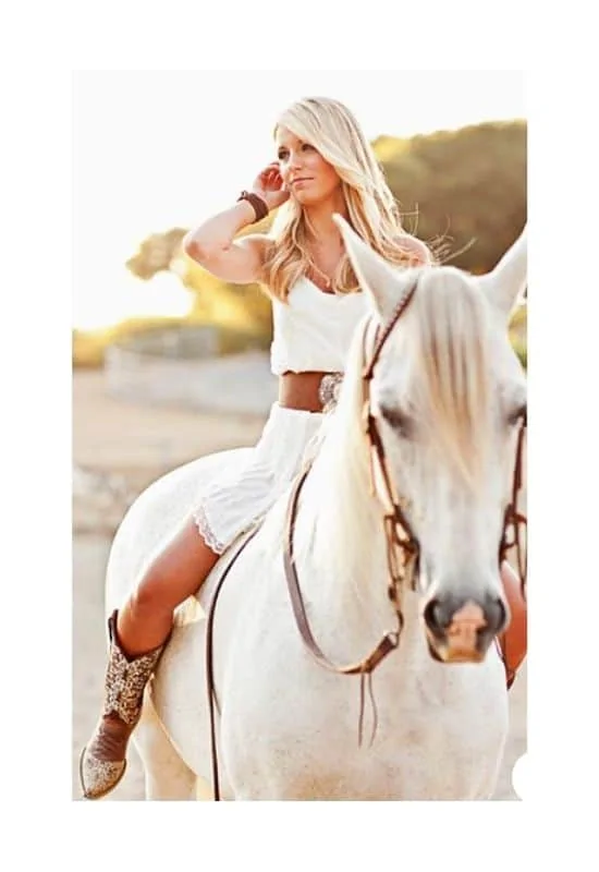 Summer beach horseback riding outfits