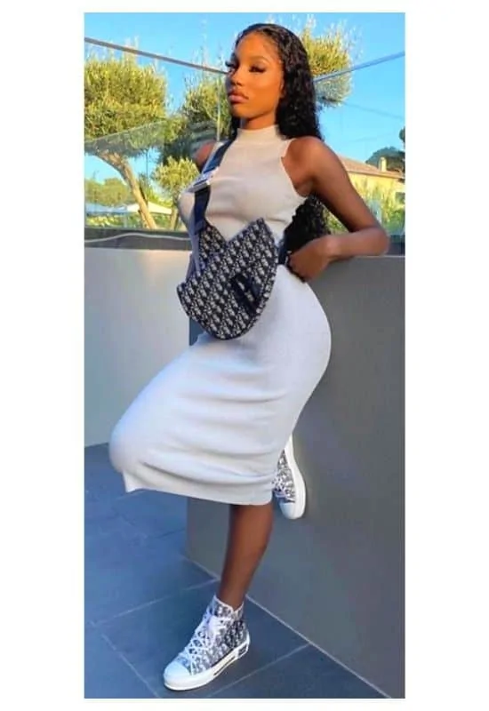 Hot nights out outfits with sneaker