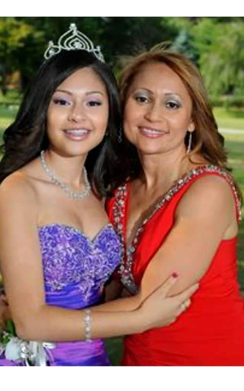 what should my mom wear to my sweet 16