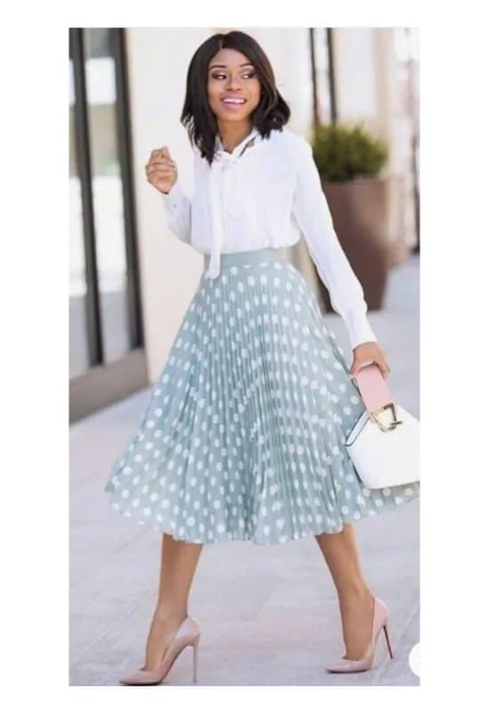 wear pastels to christian concert