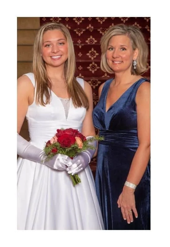 What to wear to a debut as a guest or mom