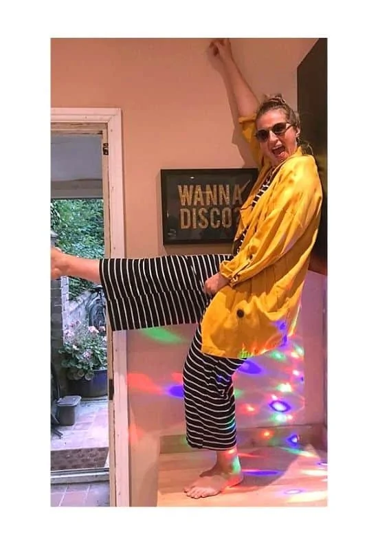 Divorce party dress code and divorce photoshoot ideas