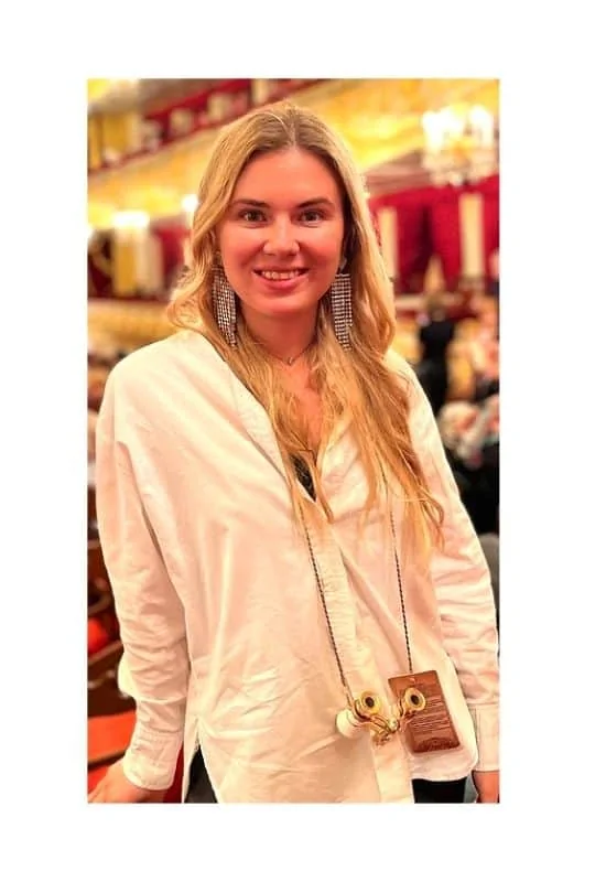 wear accessories for symphony night