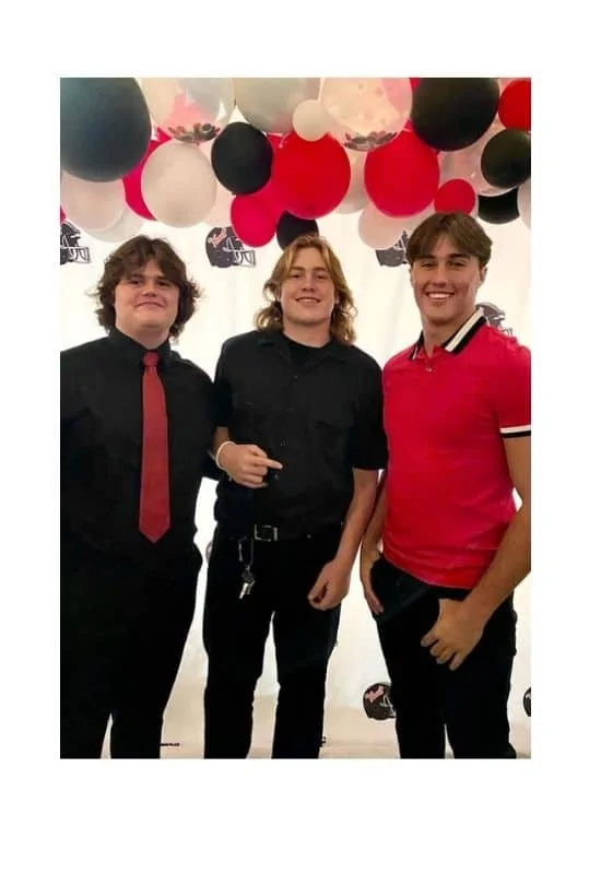 What to wear to the high school football banquet