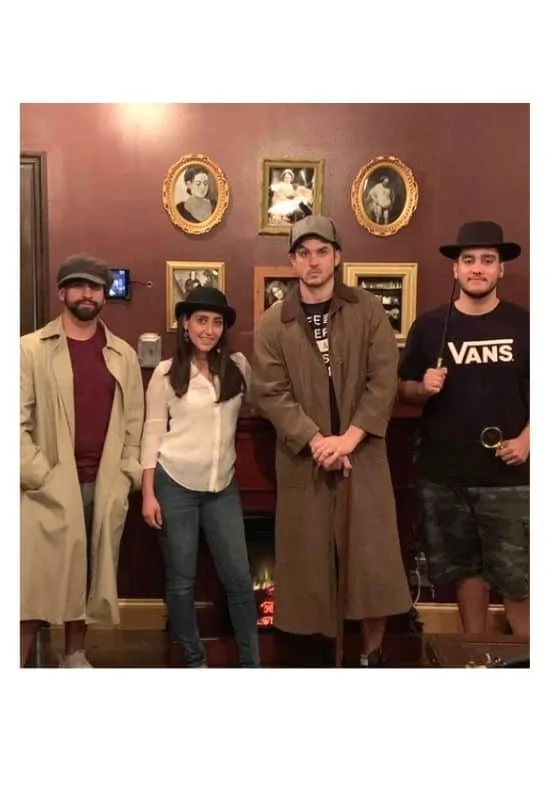 detective theme escape room