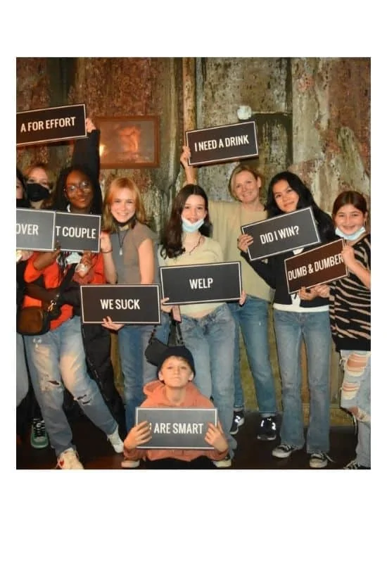 what to wear to escape room