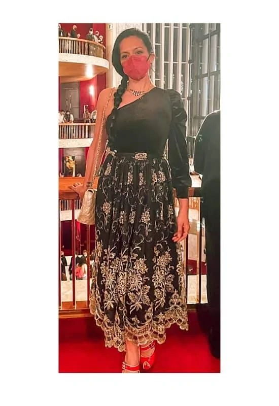 What to wear to the Metro Opera petite girls