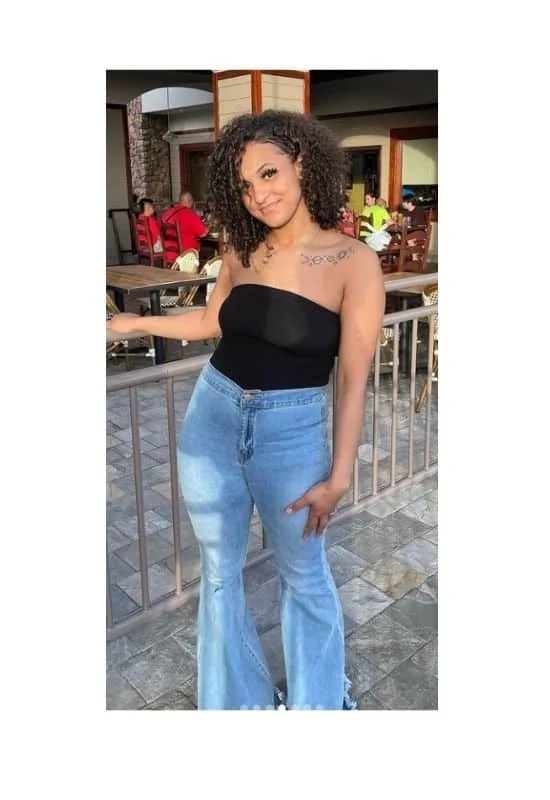 what to wear to Olive garden