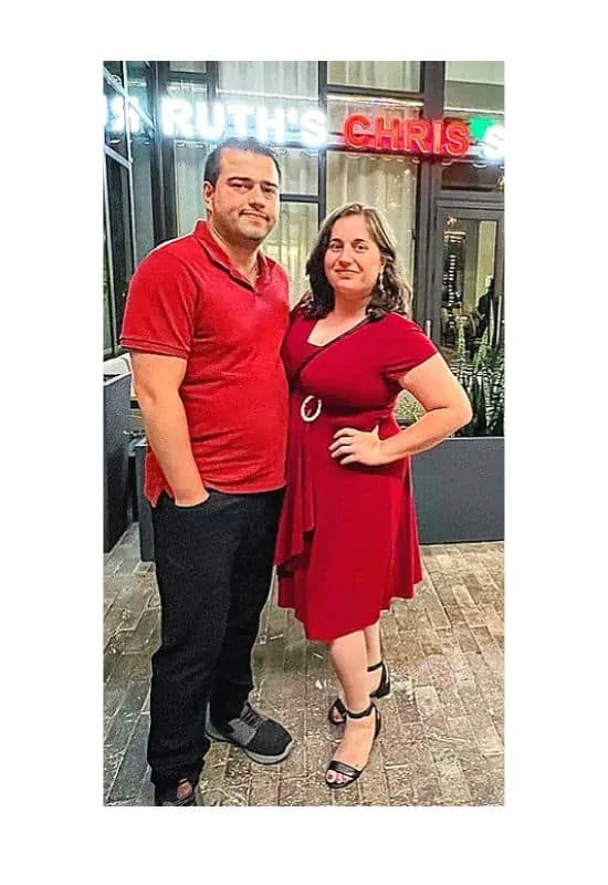 What to wear to Ruth Chris as couple