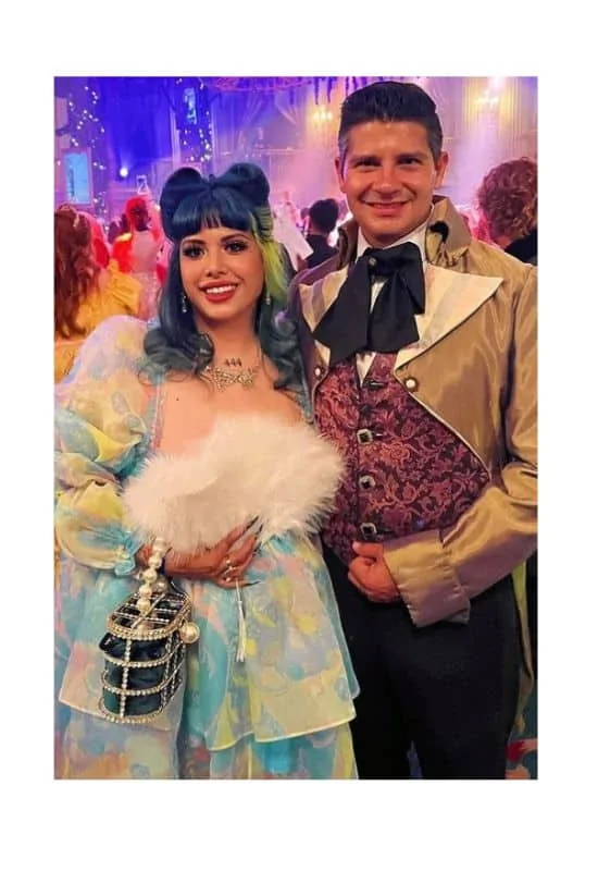 what to wear to Bridgerton ball