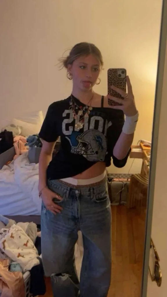 Billie Eilish jersey outfit ideas