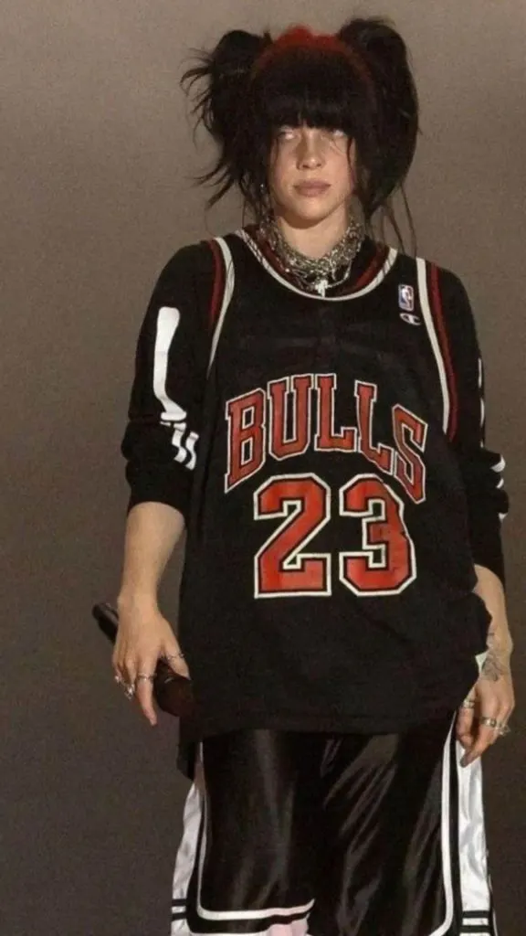 Billie Eilish jersey outfit ideas