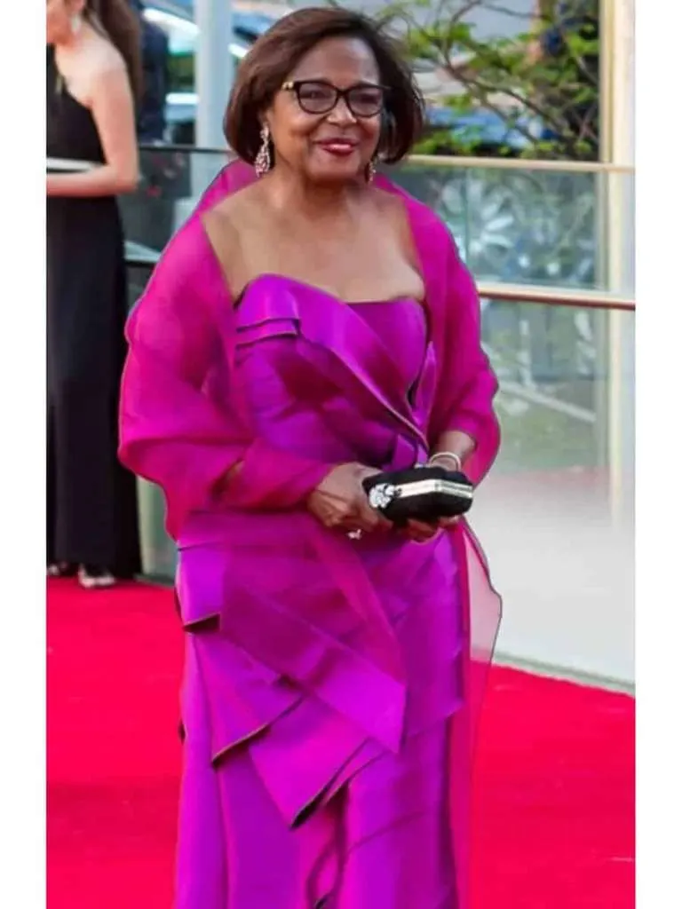 What bag to wear to gala