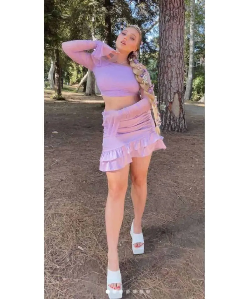 Modern Disney Princess Rapunzel outfits