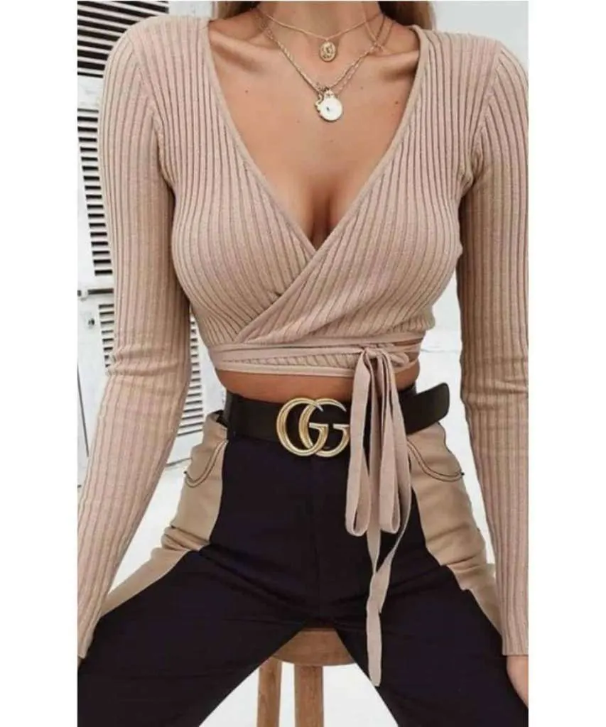 wrap top flatters chest women
