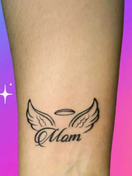 *2026! 14 Classy designs* Mom tattoos on wrist