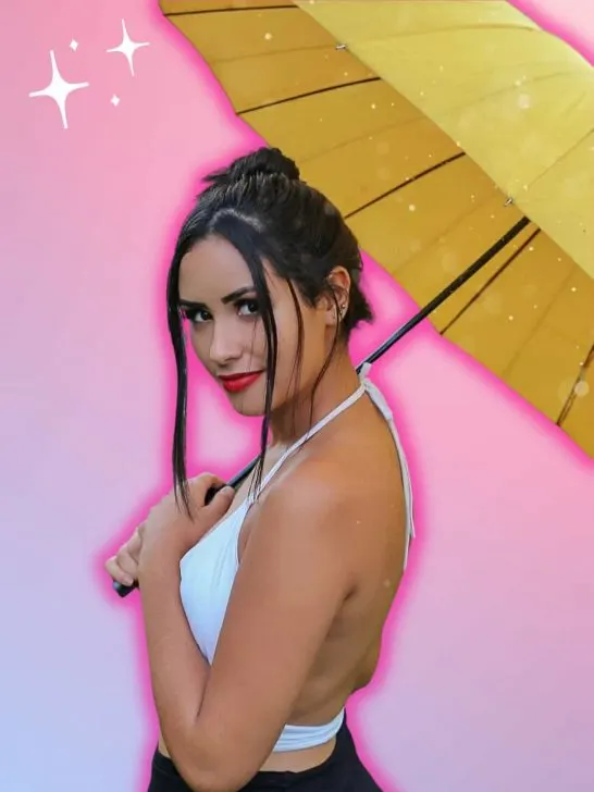 *2026* 20 Aesthetic rainy day outfits for work + styling tips to look taller!