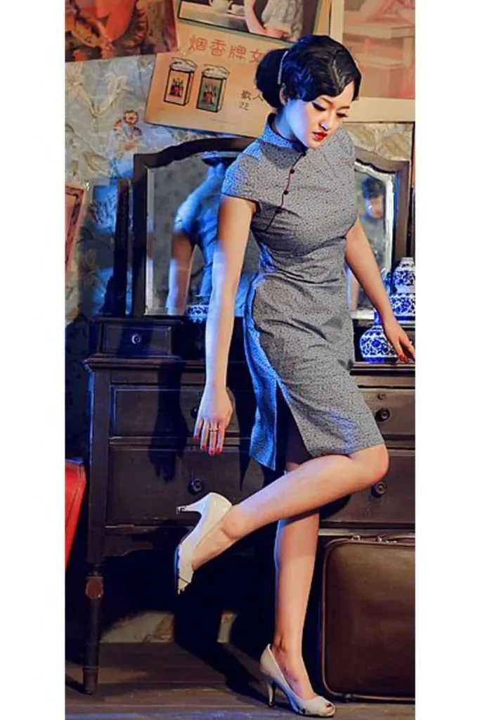 kitten heels and qipao outfits Chinese Qipao outfits