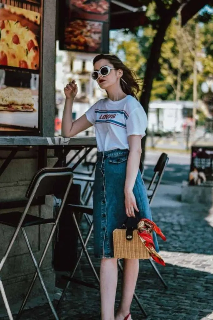 TEE & LONG DENIM SKIRT AS FOOLPROOF