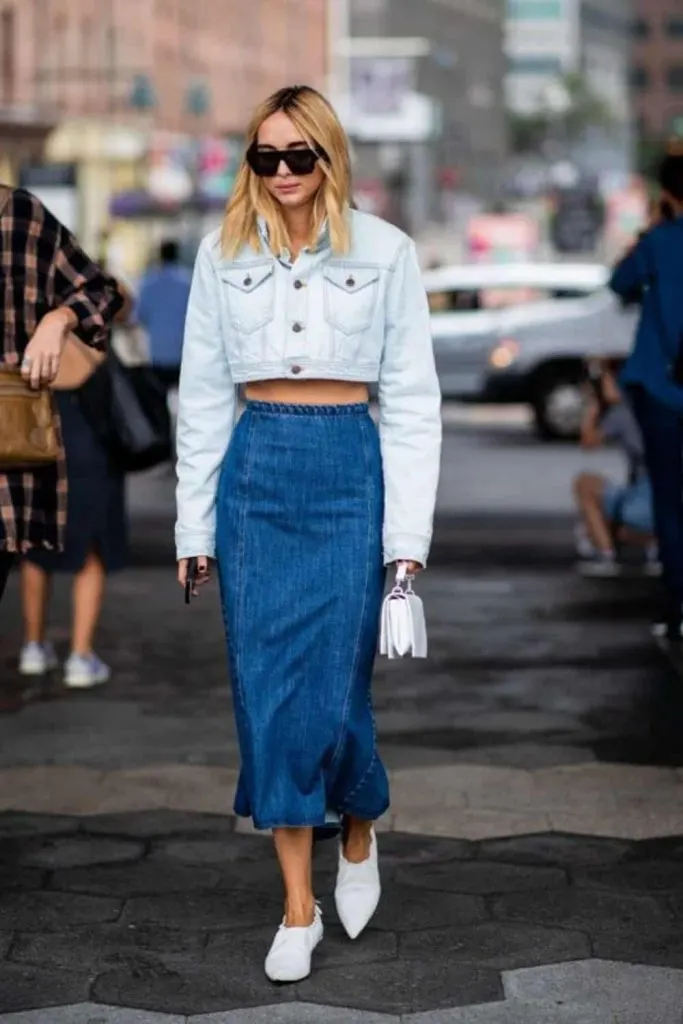 BLUE MONOCHROMATIC LOOK