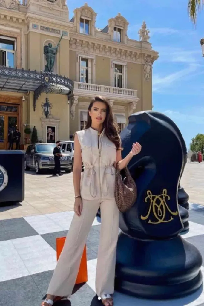 Monte Carlo Outfit fashion