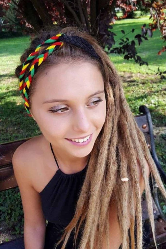 ACCESSORIZE THE LOOK