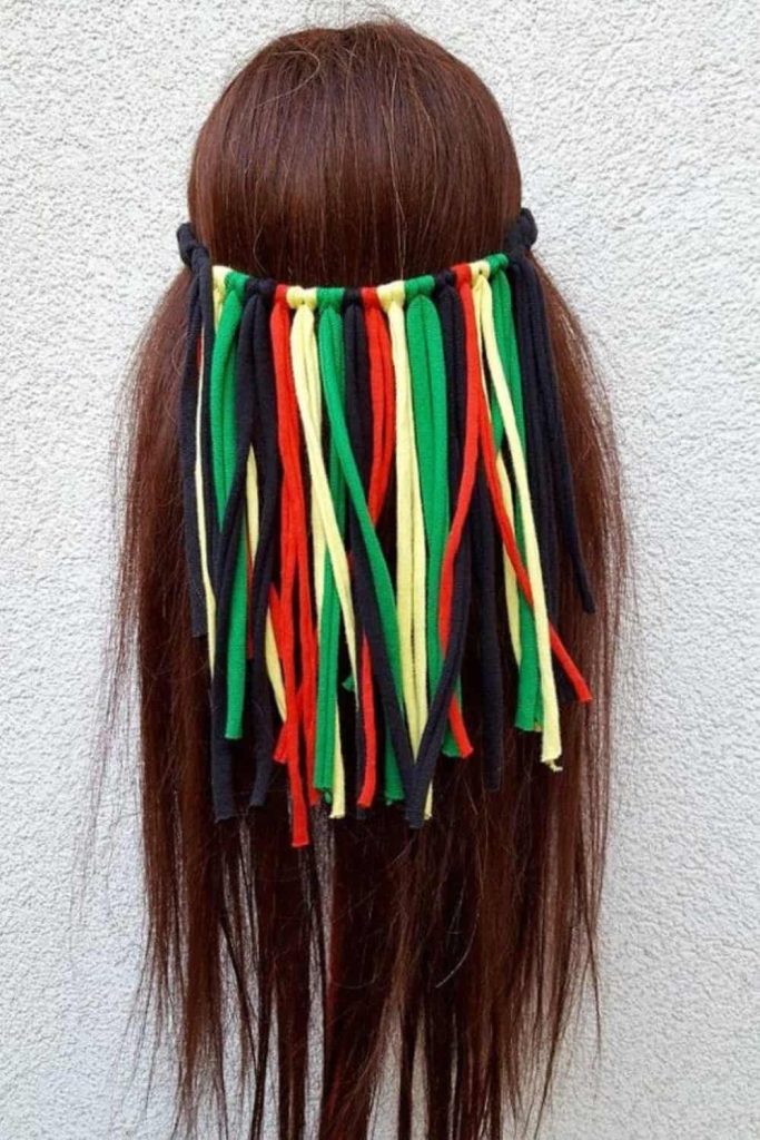 ACCESSORIZE THE LOOK