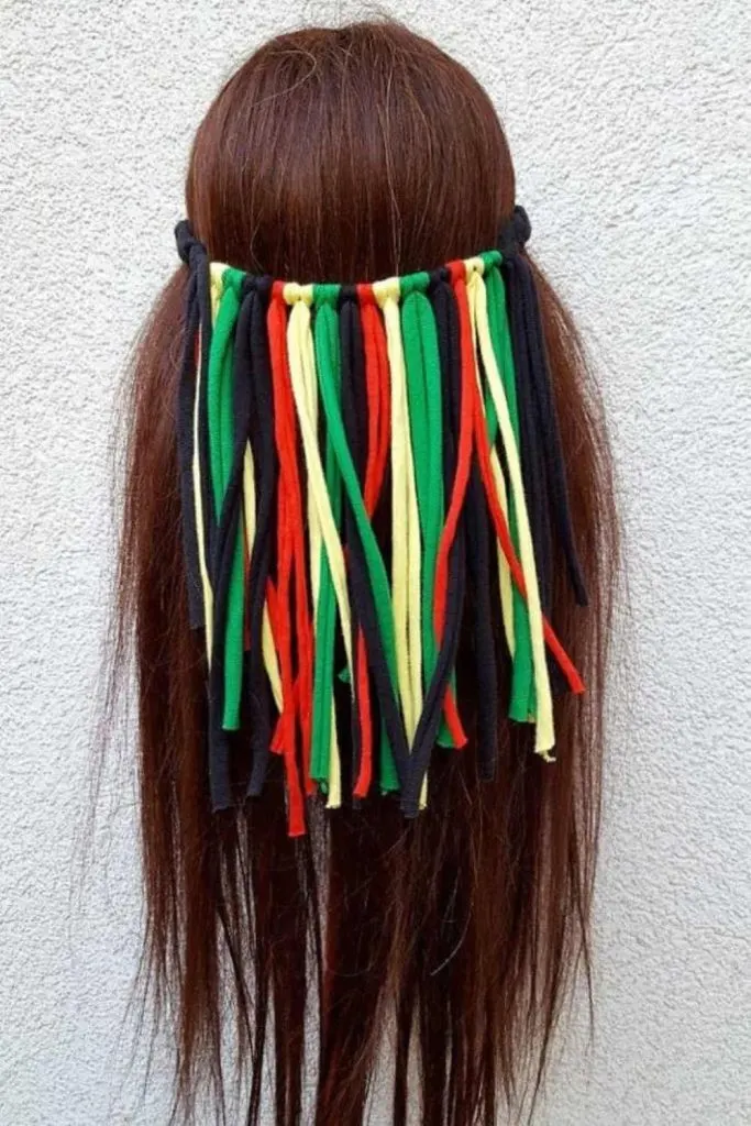 ACCESSORIZE THE LOOK