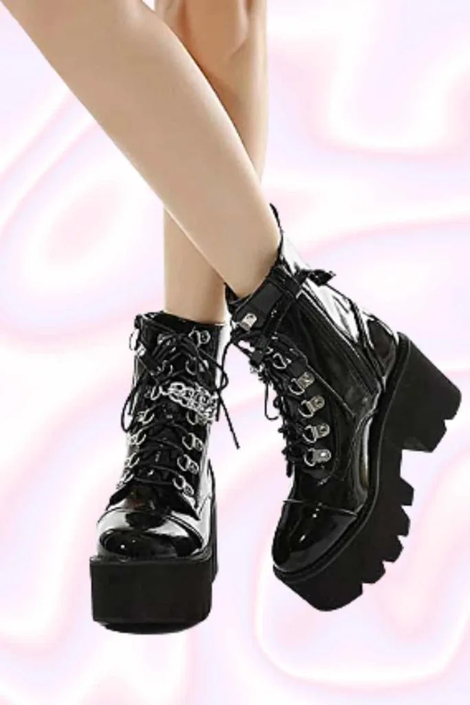 What shoes to wear to alternative concert