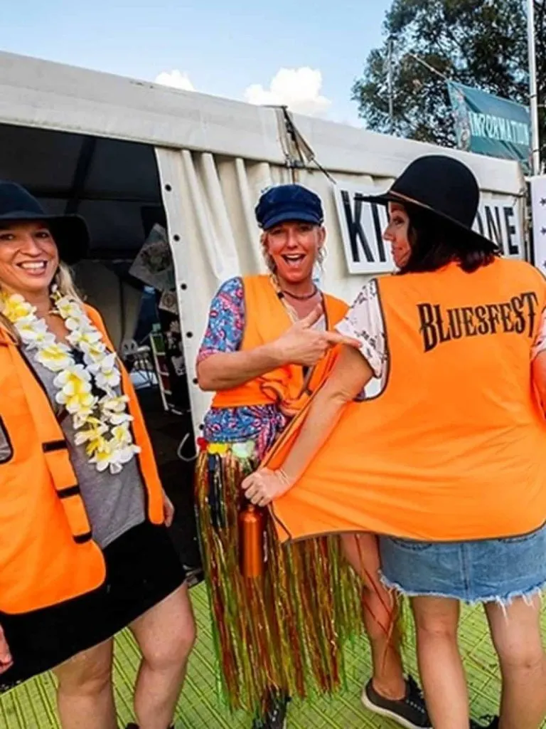 hats blues festival outfits