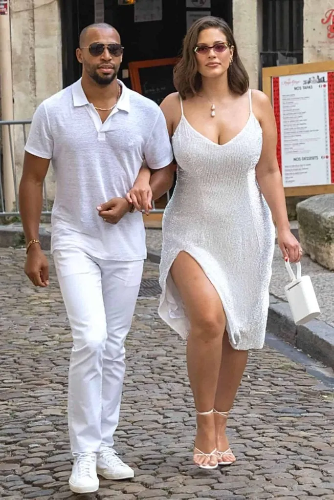 Slimming split dress for tummy