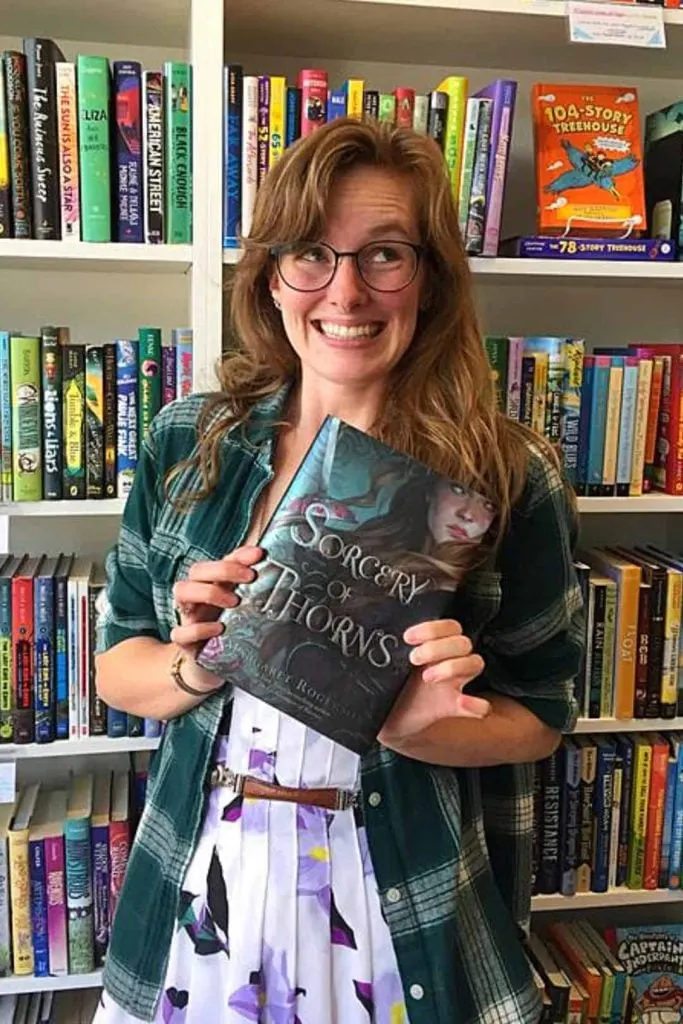 what to wear book signing