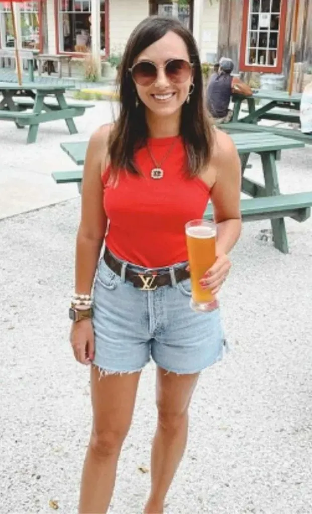 red tank top outfit idea beer date outfit 