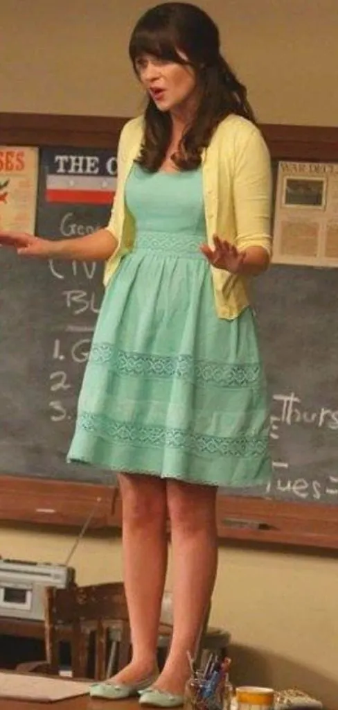 spring outfits teacher pastel