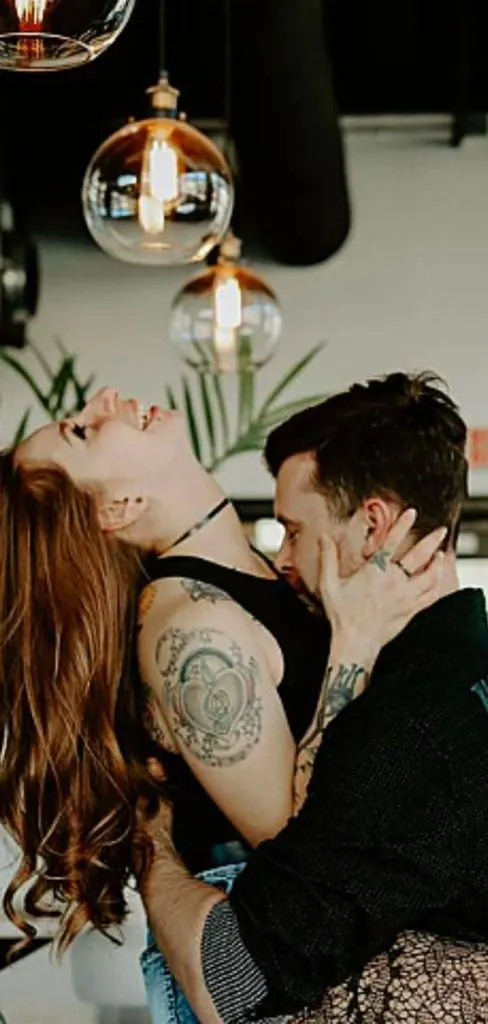 PLUS SIZE couple boudoir photoshoot