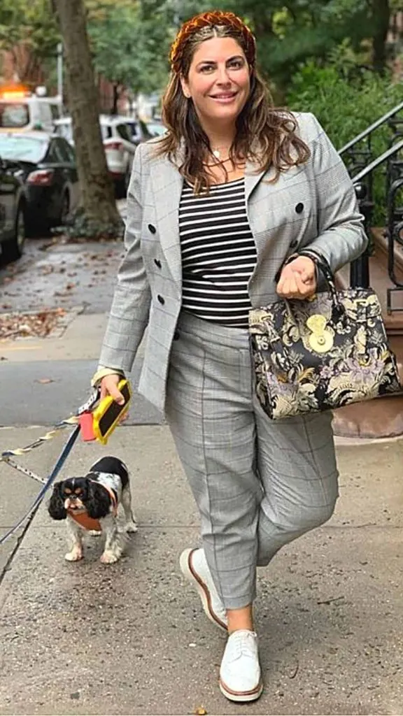 Plus size girl boss look with sneakers