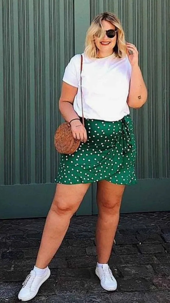 chubby casual outfit sneakers