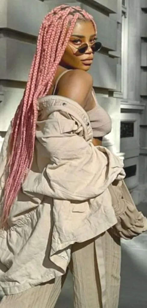 WHAT TO WEAR pink hair