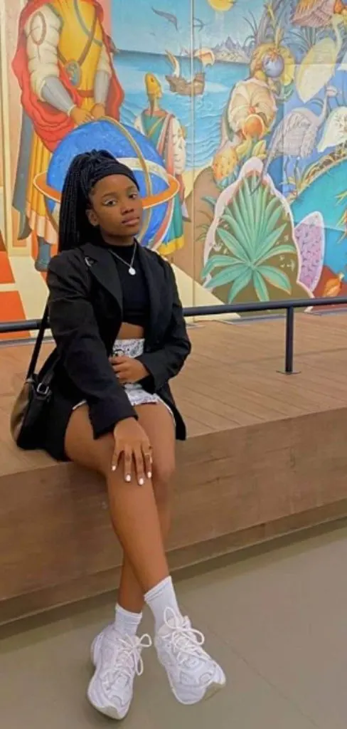 what to wear art gallery art museum