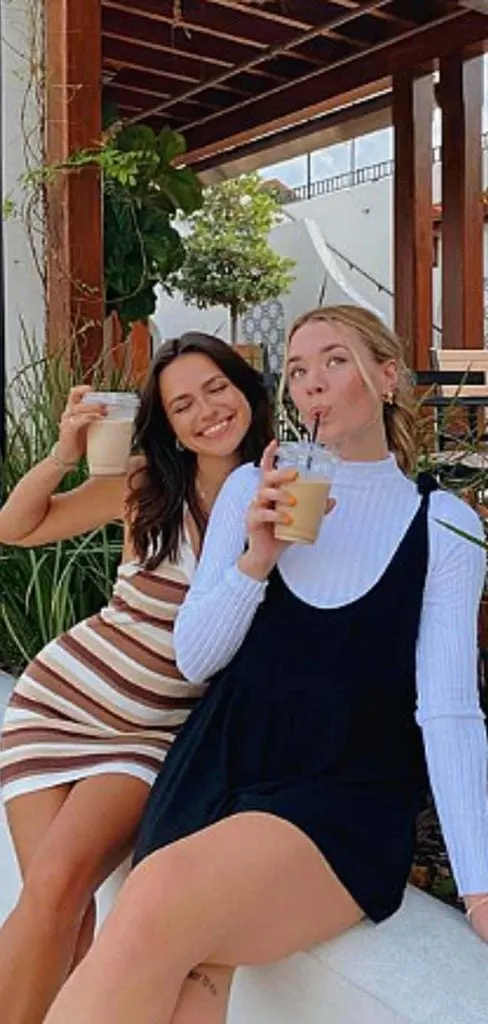 WHAT TO WEAR coffee date