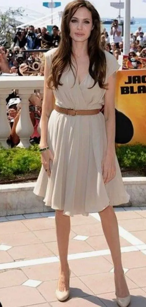 pale color looks fat