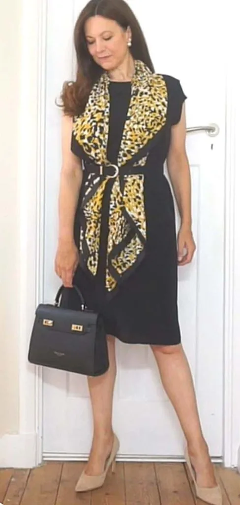 neck scarf to graduation