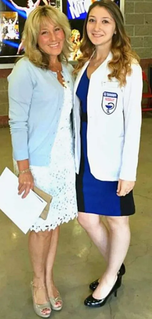 mother graduation ceremony outfit