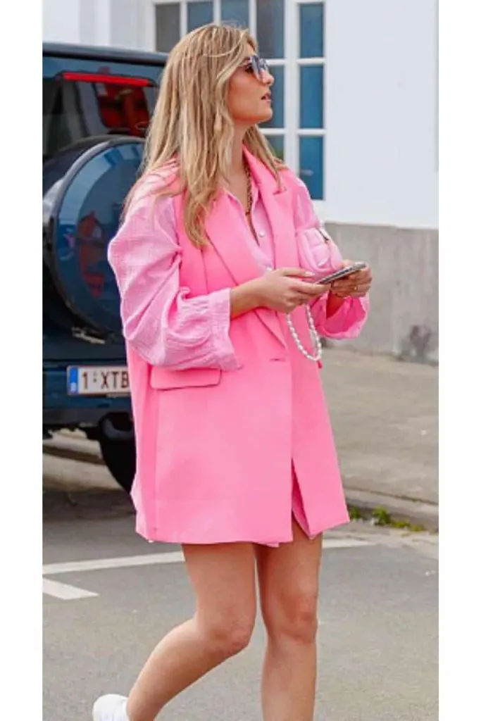 Barbie costume ideas for adults pink