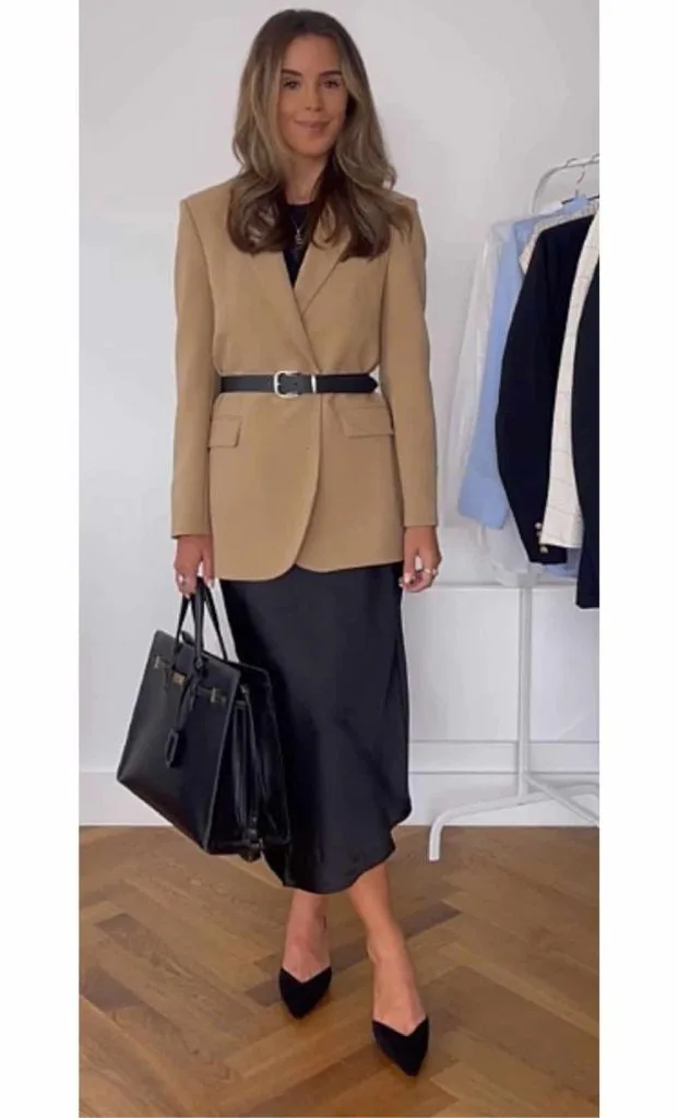 how to dress in your 20s female