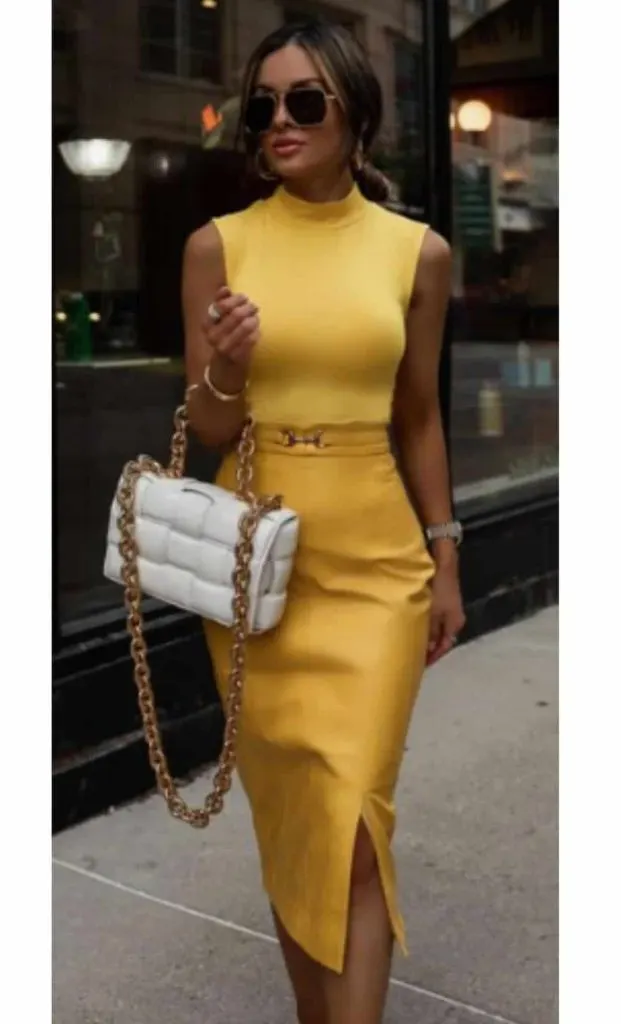 sleeveless high neck top