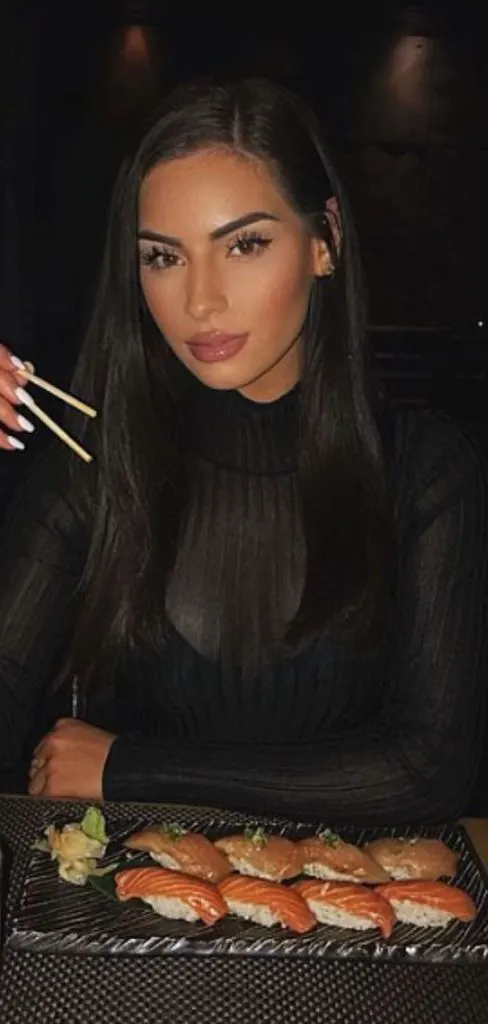 all-black sushi date outfit